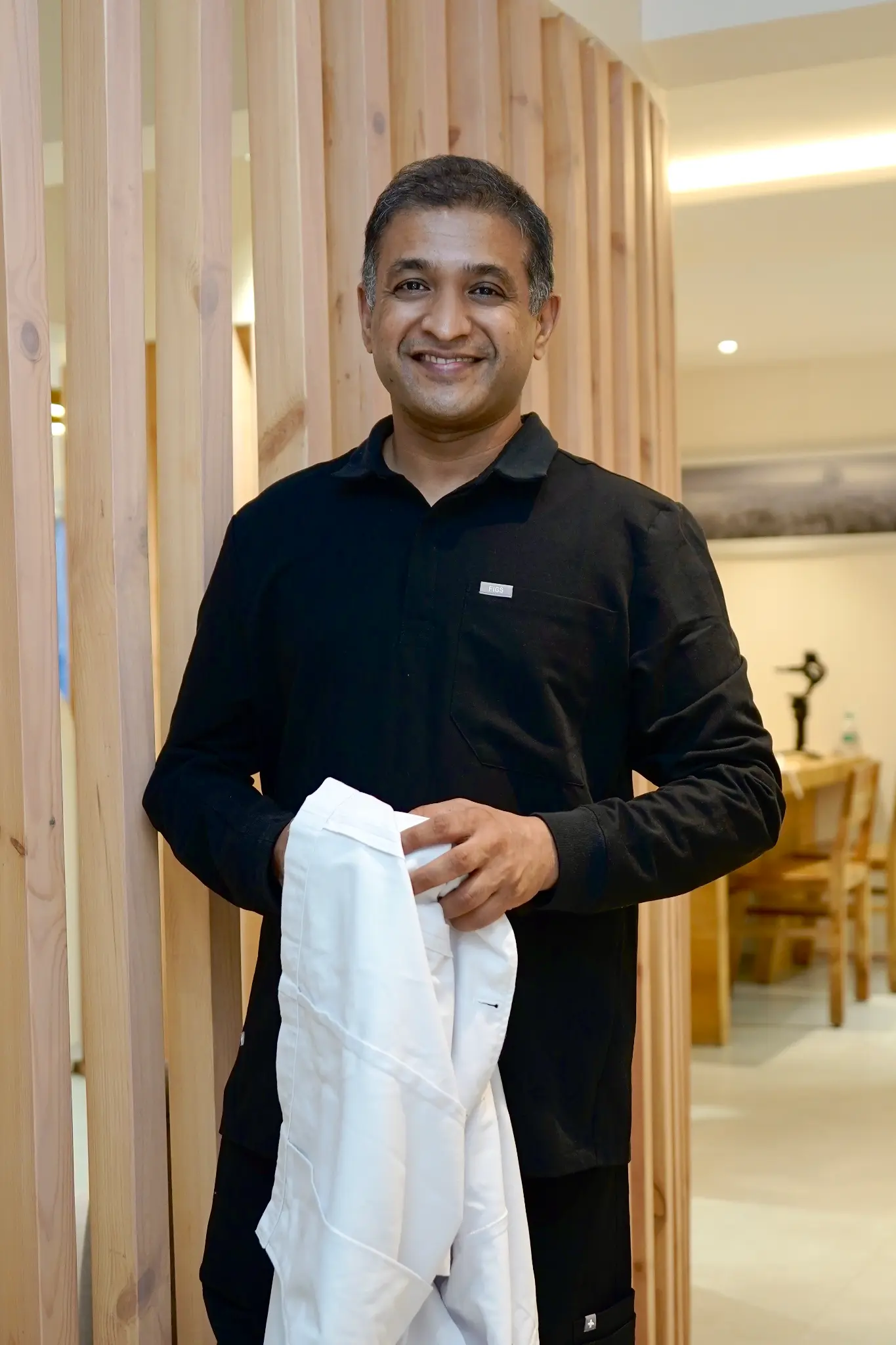 Dr. Shylesh Shetty – Founder, Smile Design Specialist, Excellence Dental Bangalore